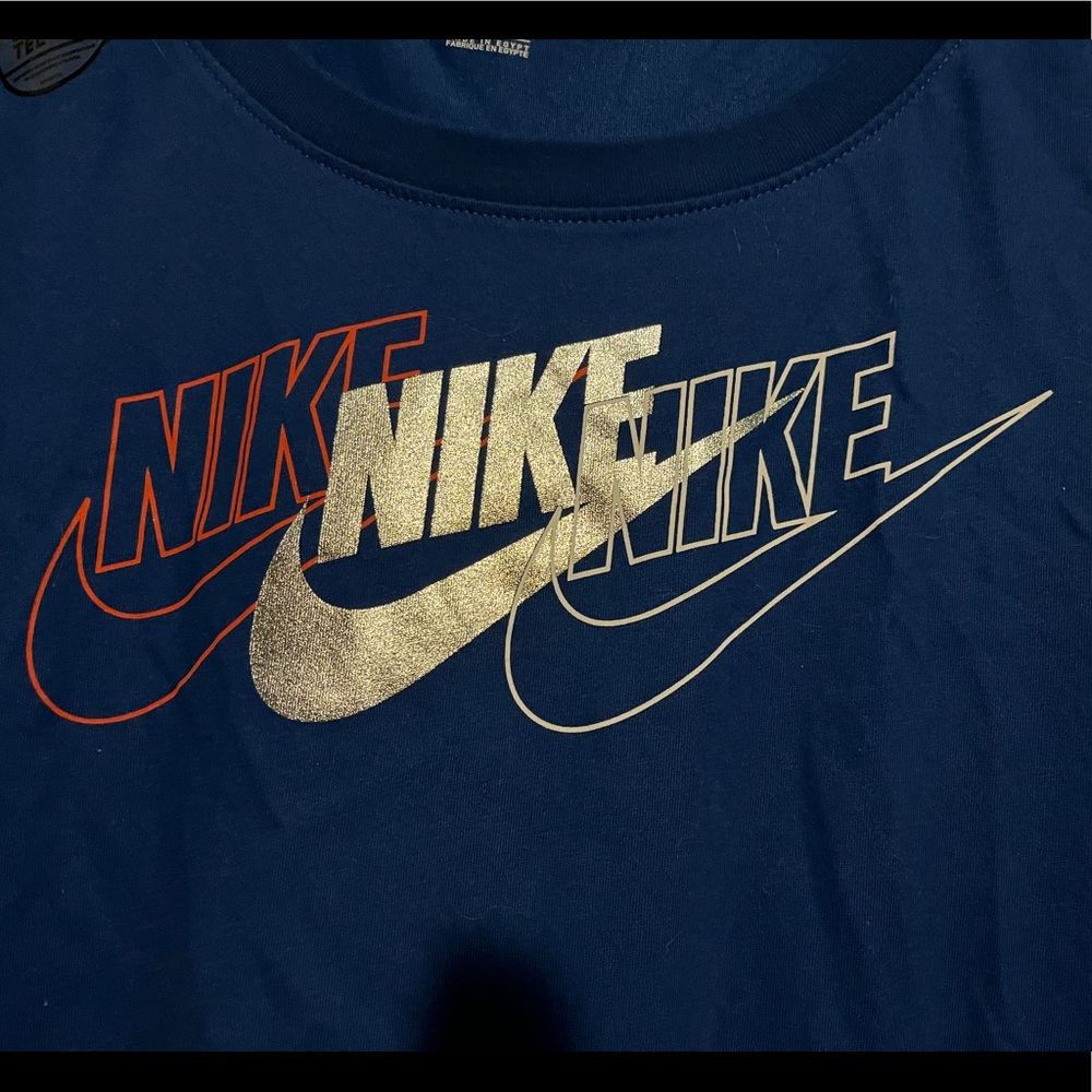 BNWT NIKE DRI-FIT STANDARD FIT TEE - Picture 2 of 12